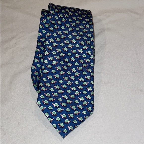 Vineyard Vines Other - Vineyard Vines 100% Silk Neck Tie